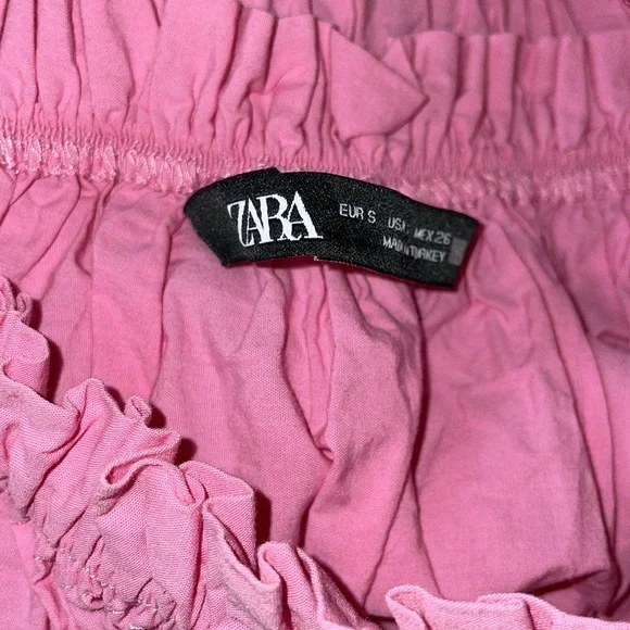 NWOT Zara Pink Puff Sleeve Smocked Crop Blouse.  Size small. - Picture 3 of 3